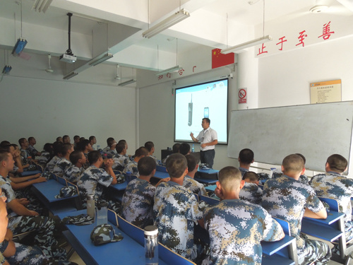 江西(xī)現(xiàn)代3G經世學院舉辦2013級新生(shēng)入學專業(yè)介紹講座